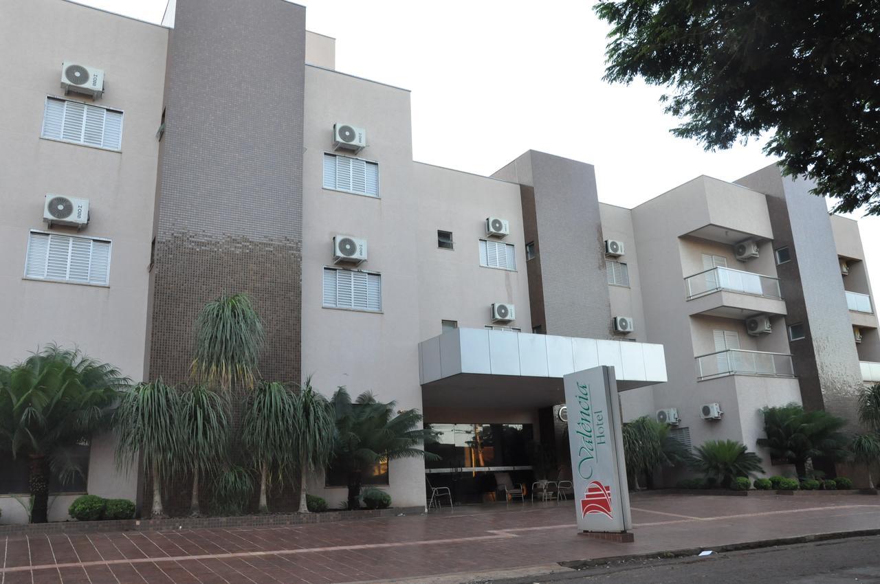 Hotel Valencia Dourados Esterno foto